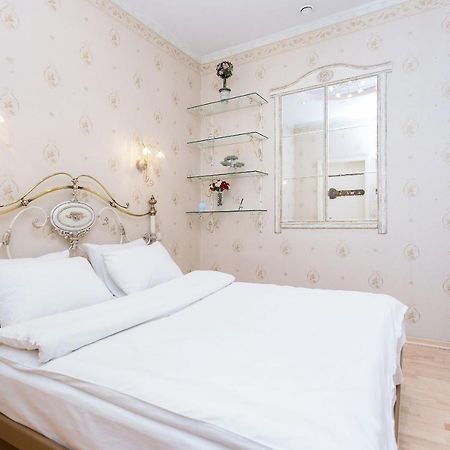 Lux Apartments Lenina Minsk Eksteriør bilde