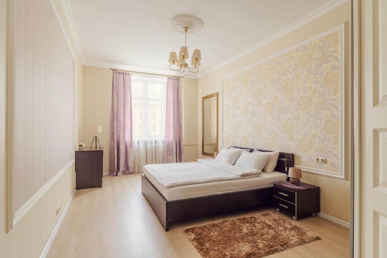 Lux Apartments Lenina Minsk Eksteriør bilde